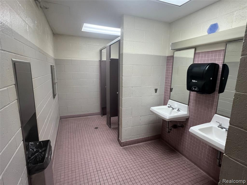 60 E. Warren Ave., Detroit, MI 48201 — Photo 44