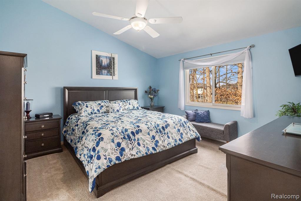 57598 HIDDEN TIMBERS Drive, South Lyon, MI 48178 — Photo 16