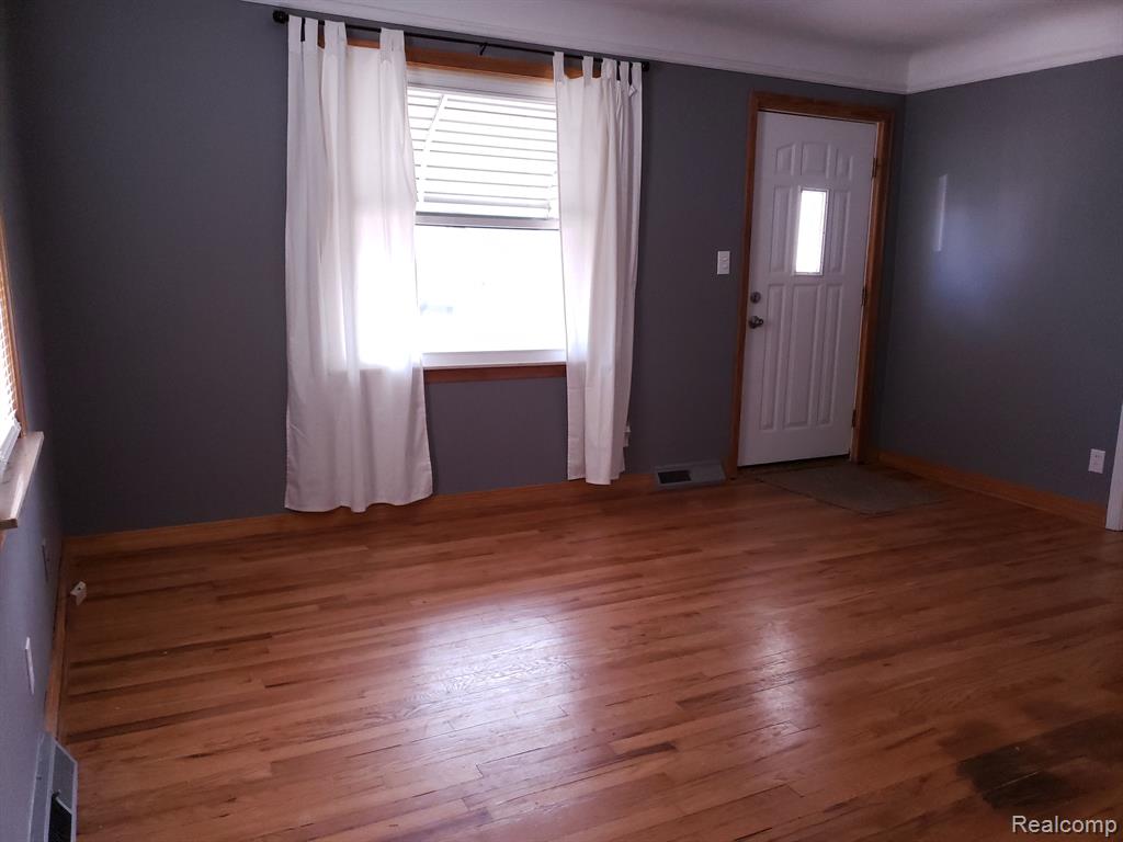 6849 LOZIER Avenue, Warren, MI 48091 — Photo 2