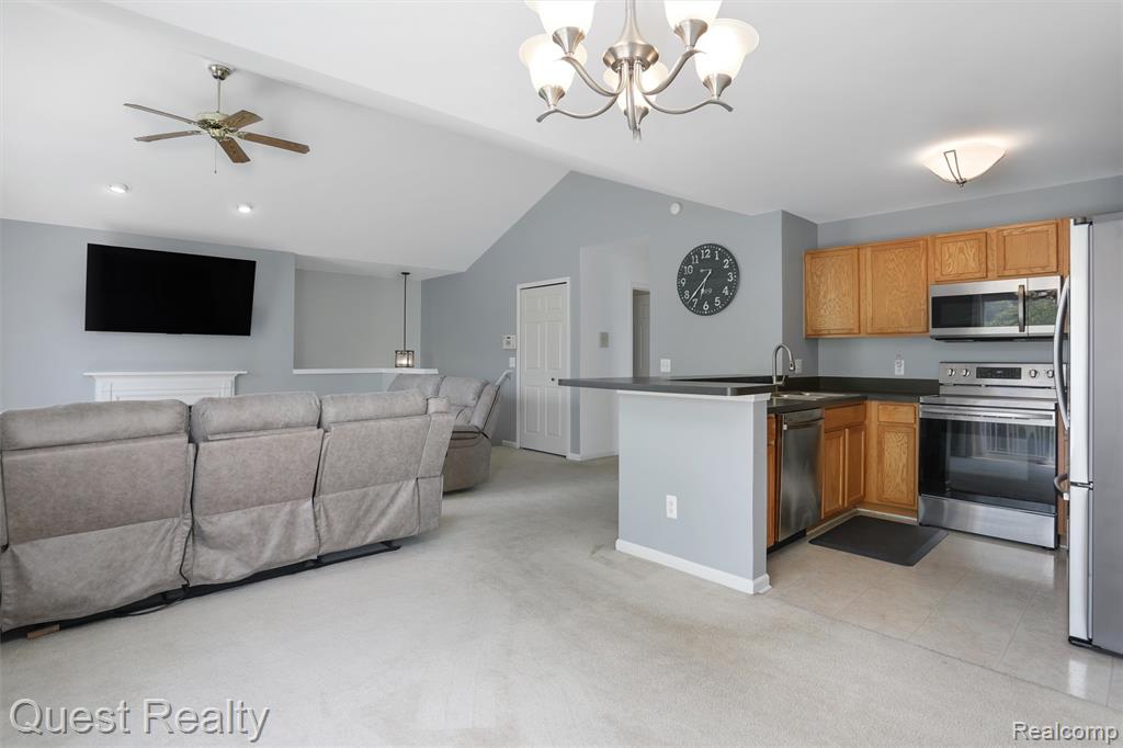 51558 Stern Lane, New Baltimore, MI — Photo 10