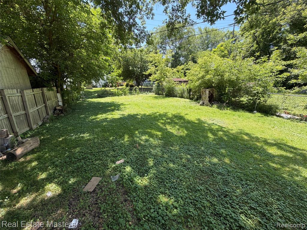 1016 Gillett Street, Port Huron, MI 48060 — Photo 27