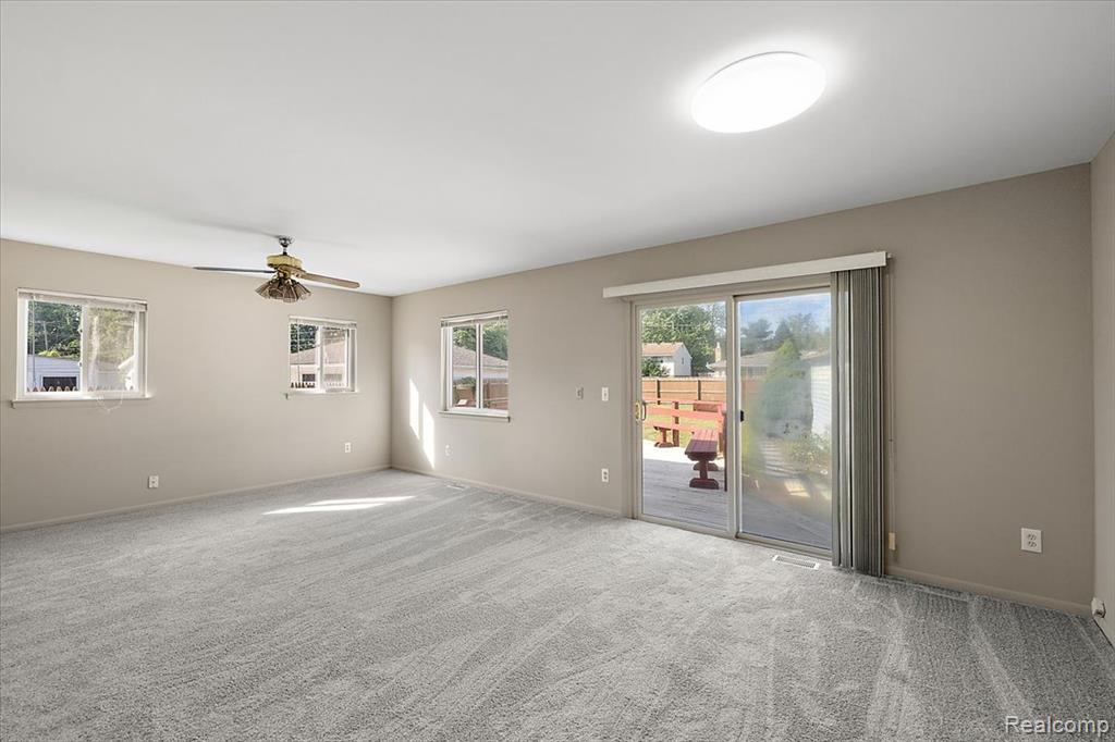8628 Strom Drive, Sterling Heights, MI 48314 — Photo 16