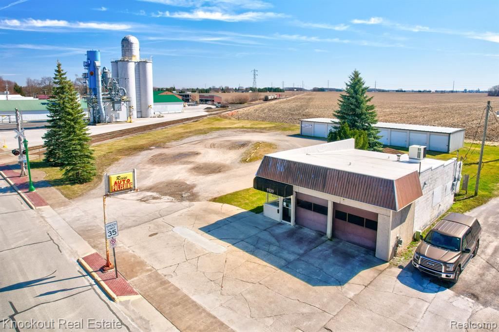 9739 SAGINAW Street, Reese, MI