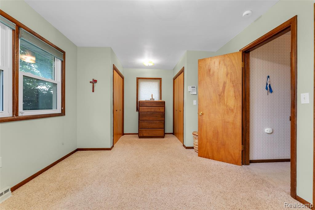 6767 Sharpe Road, Fowlerville, MI 48836 — Photo 15