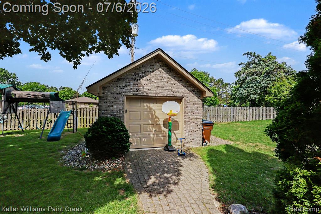 50483 Heatherwood Lane, Utica, MI 48317 — Photo 20