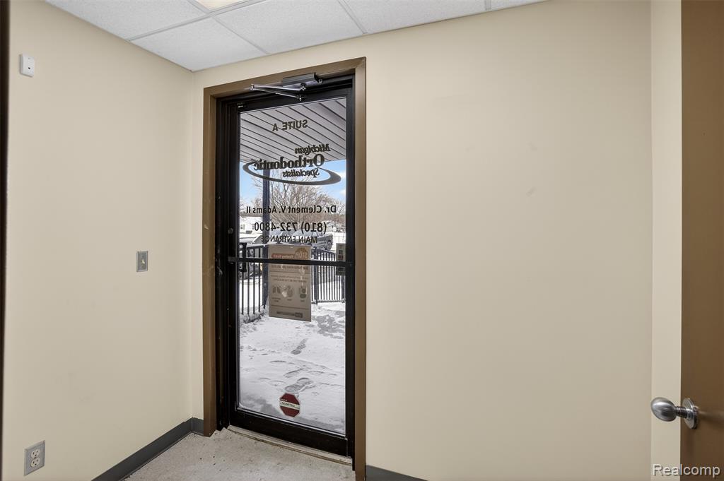 10683 S SAGINAW Street, Grand Blanc, MI 48439 — Photo 26