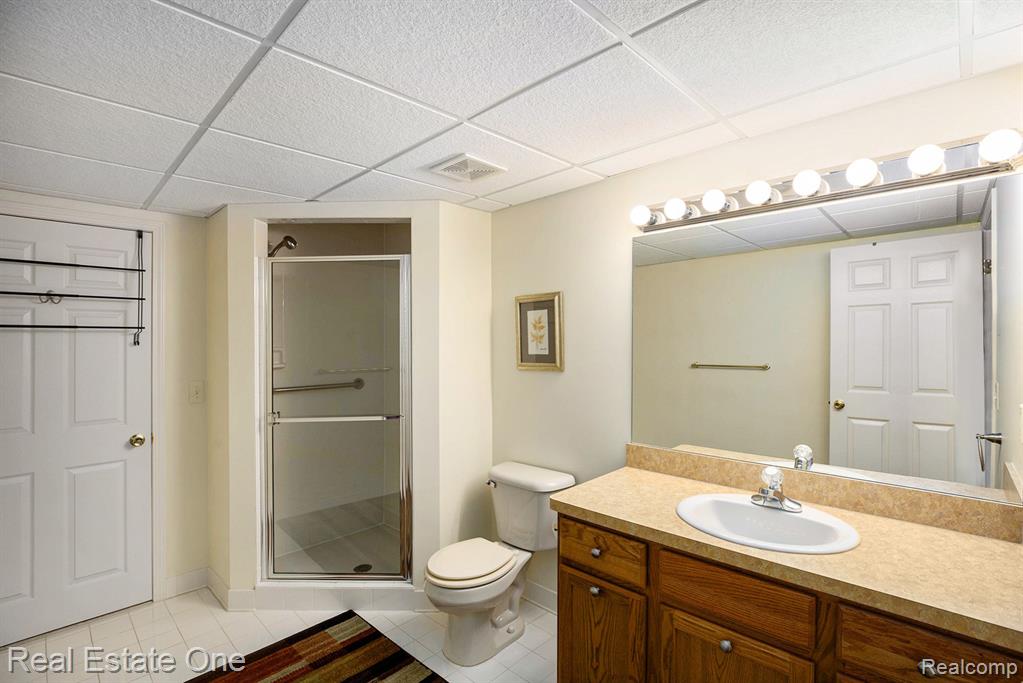 44345 Nova Drive, Sterling Heights, MI 48314 — Photo 14