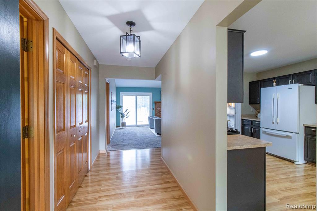 40216 Denbigh Drive, Sterling Heights, MI 48310 — Photo 4