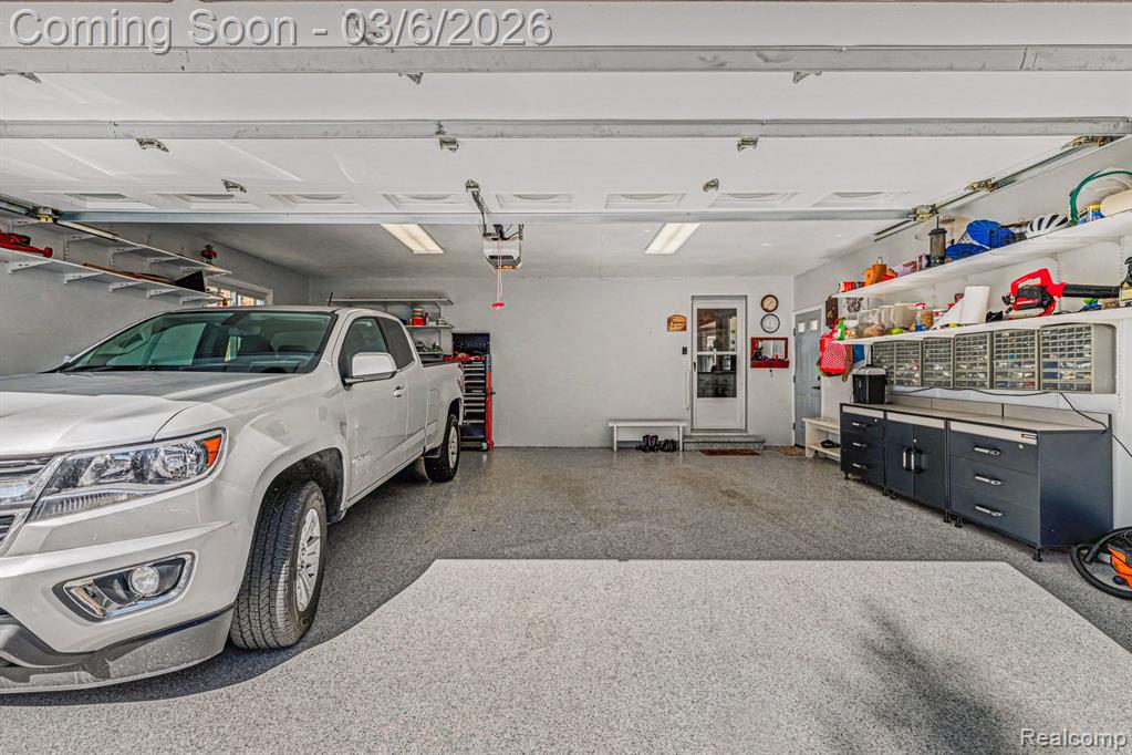9667 Burning Tree Drive, Grand Blanc, MI 48439 — Photo 35