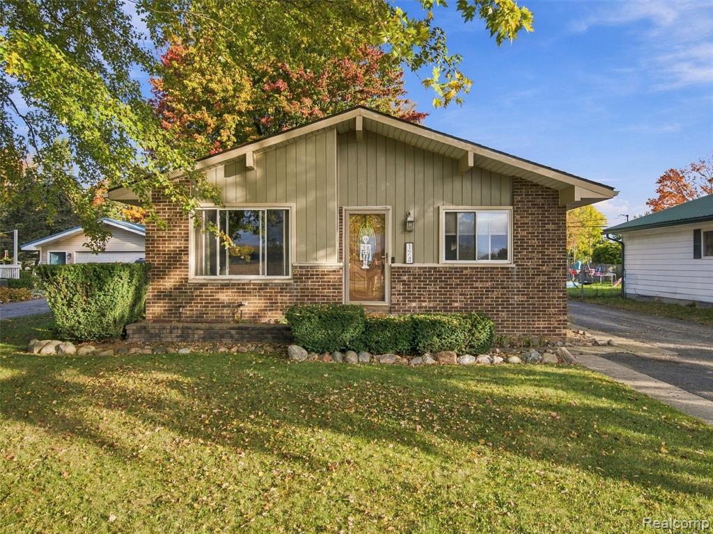 174 W Borland Road, Imlay City, MI 48444