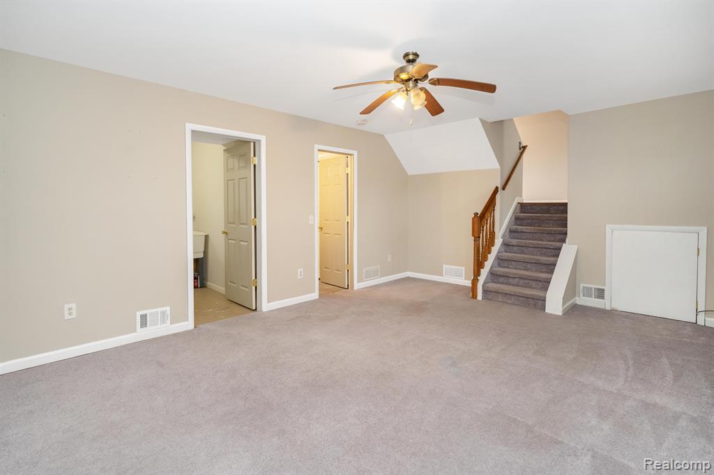 4654 Siebert Road, Waterford, MI 48328 — Photo 19