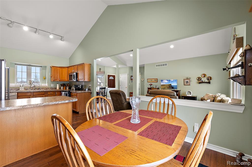 6140 BROOKHAVEN Drive, Imlay City, MI 48444 — Photo 9