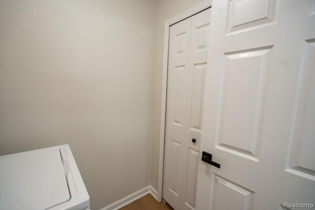23869 McCort Drive, Flat Rock, MI 48134 — Photo 26