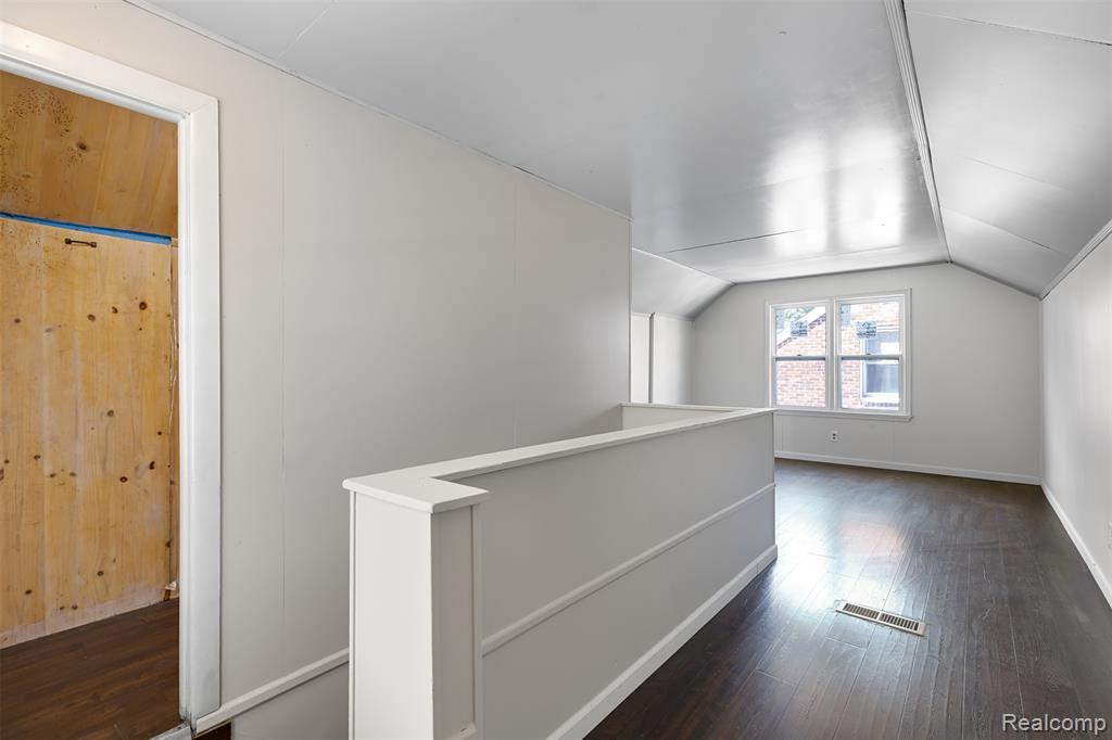 19003 Curtis Street, Detroit, MI 48219 — Photo 16