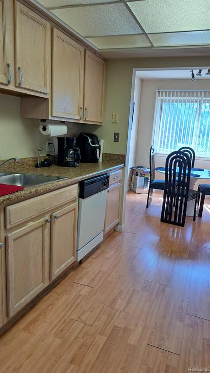 1 W WILLIAMSBURG TOWNE Street E, Southfield, MI 48075 — Photo 13