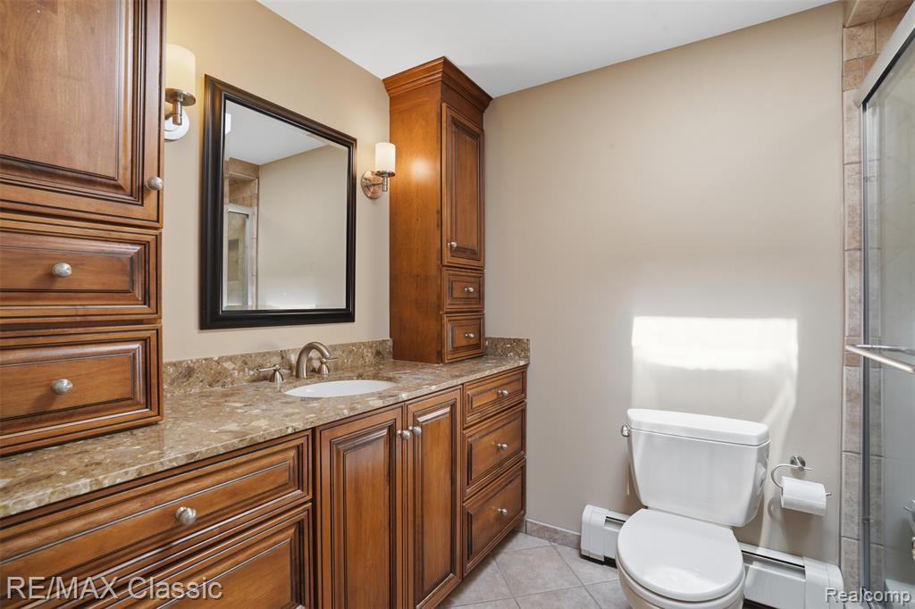 547 Deer Run, White Lake, MI — Photo 35