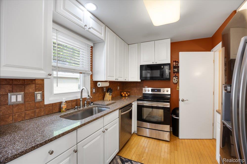 8790 Oakside Avenue, Commerce Twp, MI 48382 — Photo 14
