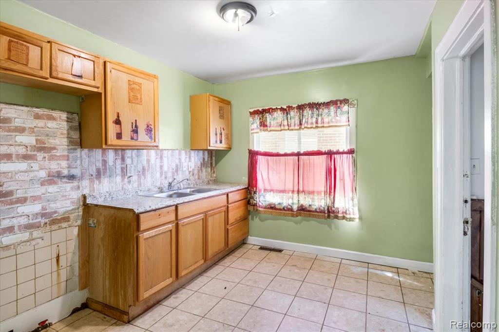 8306 Wisconsin Street, Detroit, MI 48204 — Photo 13
