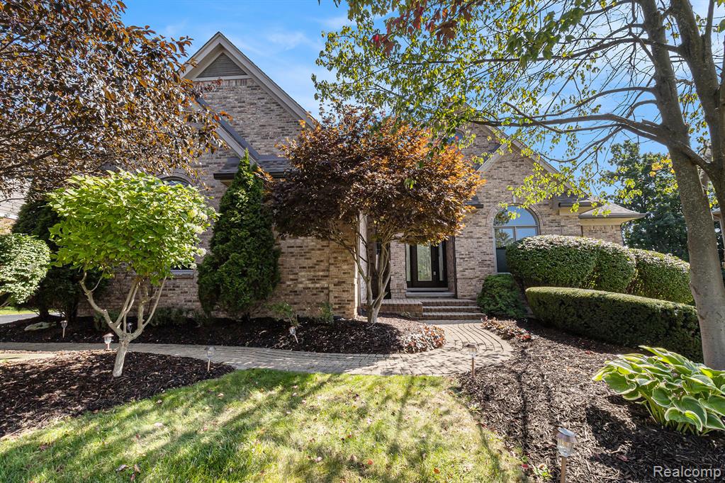 6847 Oakhurst Ridge Road, Clarkston, MI 48348 — Photo 39