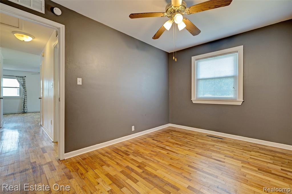 705 Richard Street, Holly, MI 48442 — Photo 30