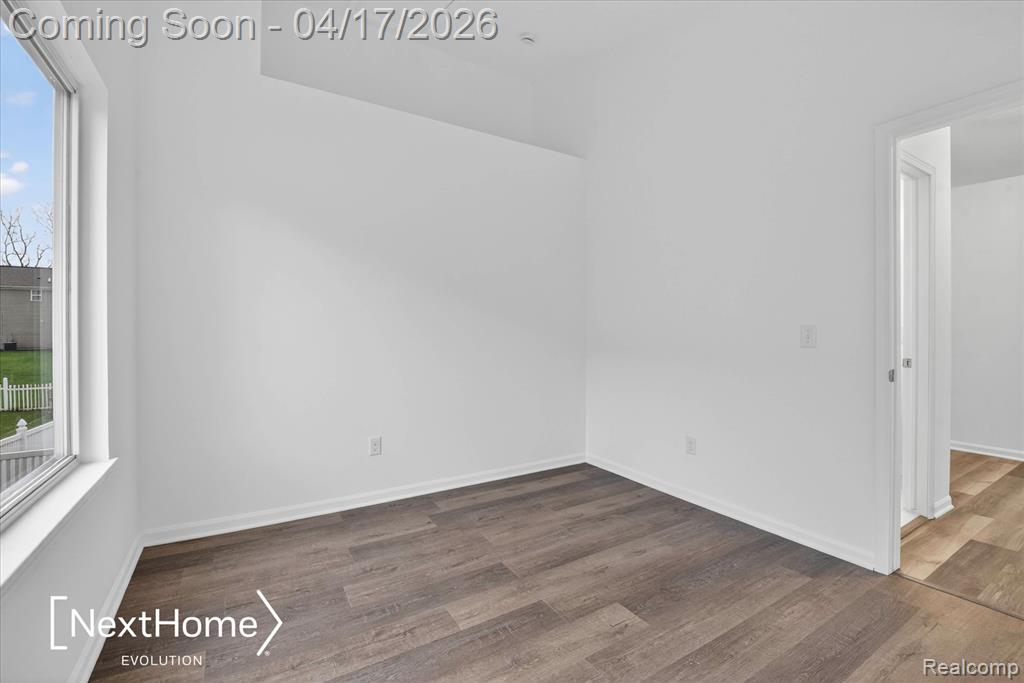 321 Oxford Court, Belleville, MI 48111 — Photo 25