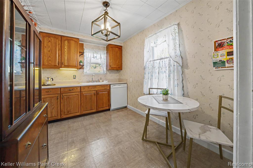 3505 Ellwood Avenue, Berkley, MI 48072 — Photo 11