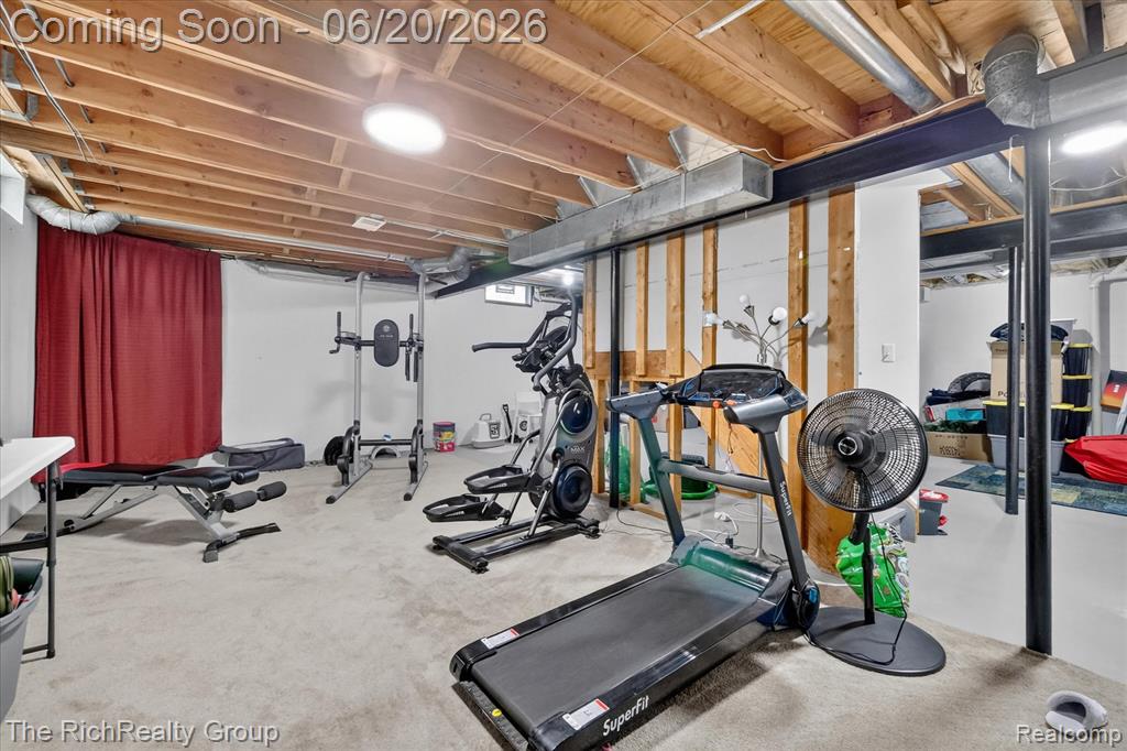 47185 Scarlet Drive S, Novi, MI — Photo 41