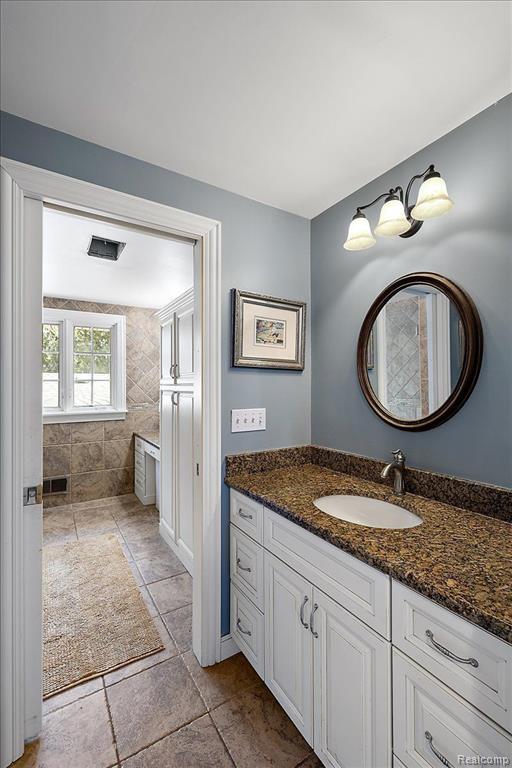628 BENNINGTON Drive, Bloomfield Hills, MI 48304 — Photo 55