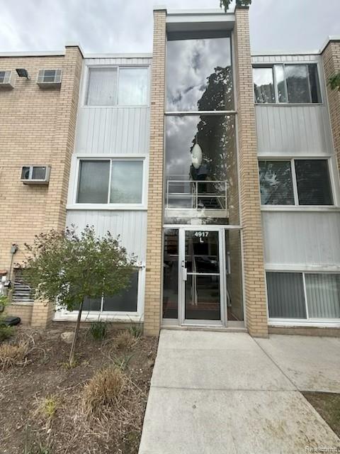 4917 Crooks Road, L5, Royal Oak, MI 48073 — front exterior
