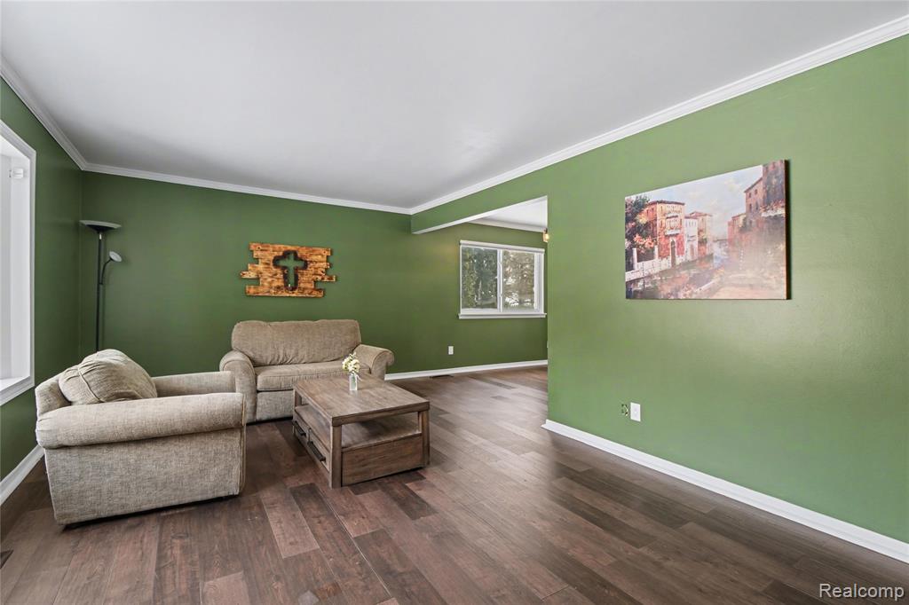 5597 Leafwood Drive, Commerce Twp, MI 48382 — Photo 5