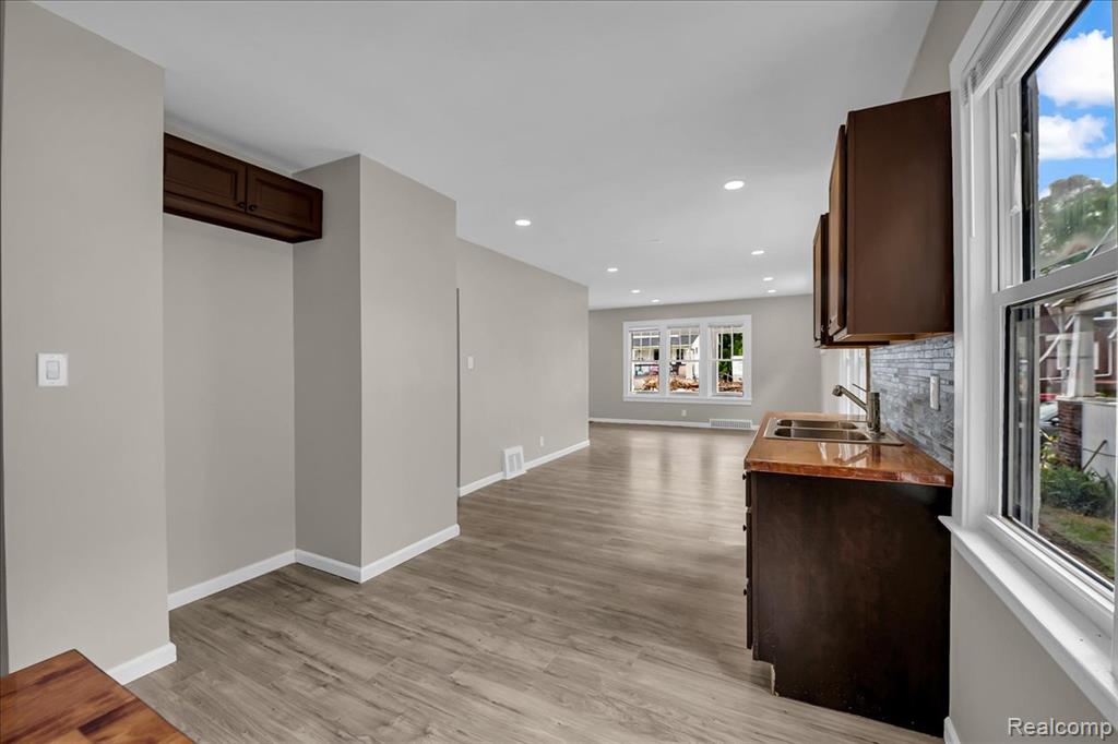 8135 E Hildale Street, Detroit, MI 48234 — Photo 12