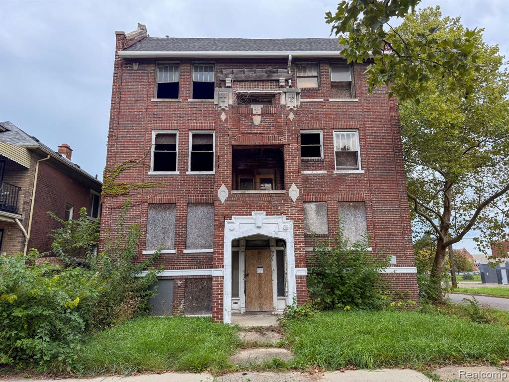 2900 Clairmount Street, Detroit, MI 48206
