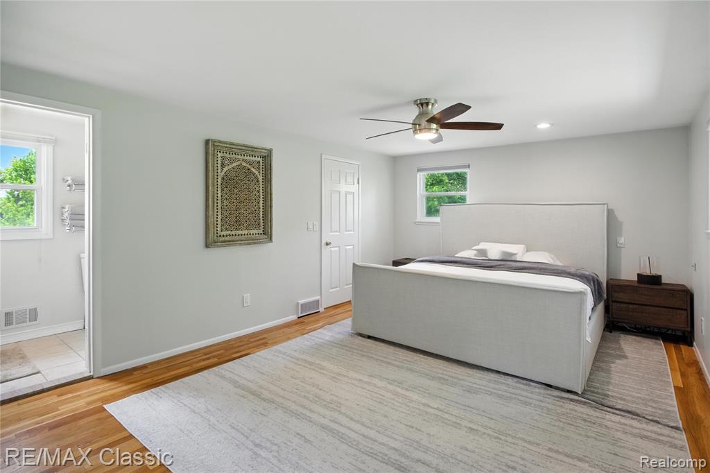 7027 Beverly Crest Drive, West Bloomfield, MI — Photo 13