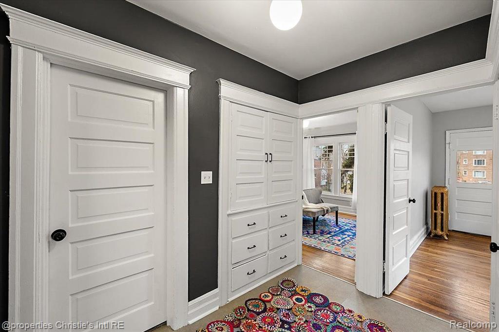 649 GLADSTONE Street, Detroit, MI 48202 — Photo 25