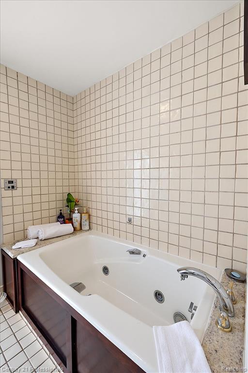Jetted Tub