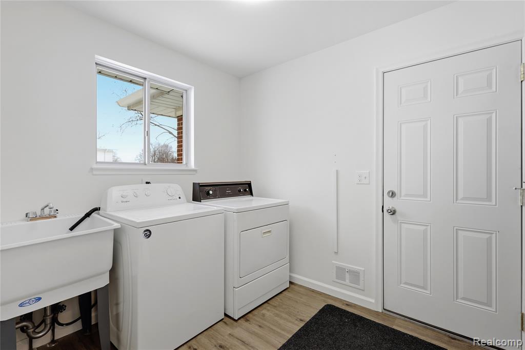 5518 Kimberly Drive, Grand Blanc, MI 48439 — Photo 16