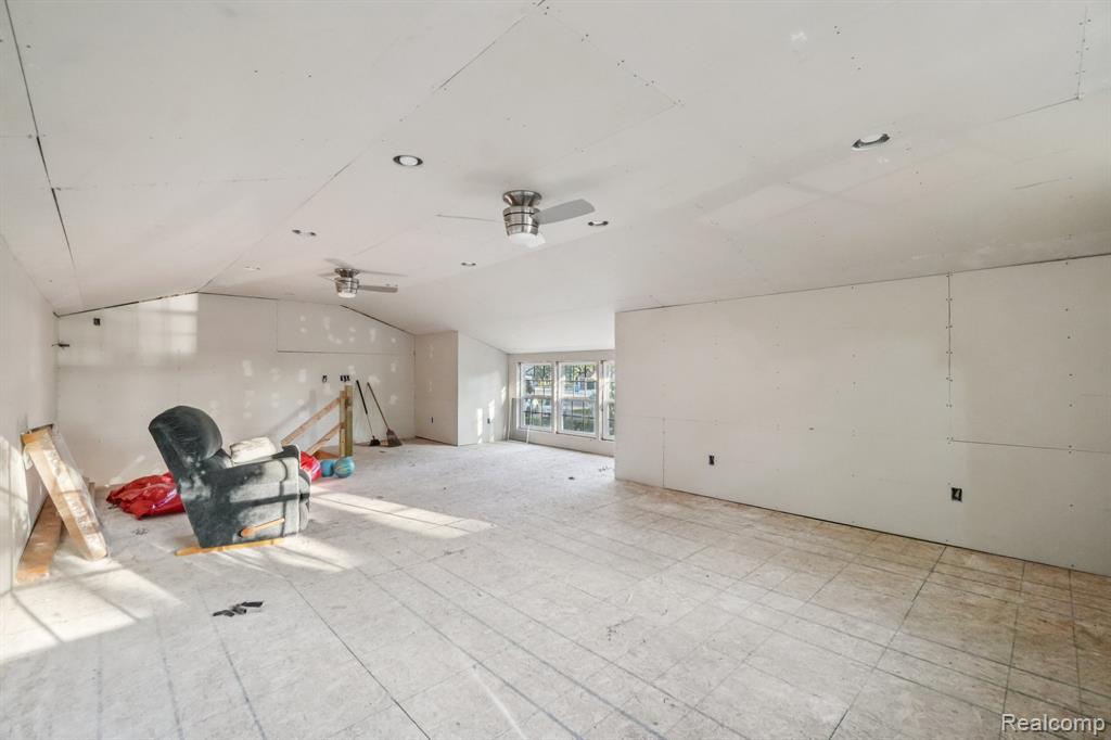 4123 Windiate Park Drive, Waterford, MI 48329 — Photo 55