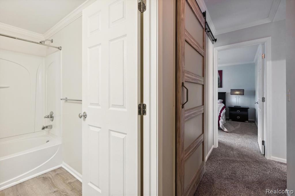 13365 LAKE POINT Boulevard, Belleville, MI 48111 — Photo 36