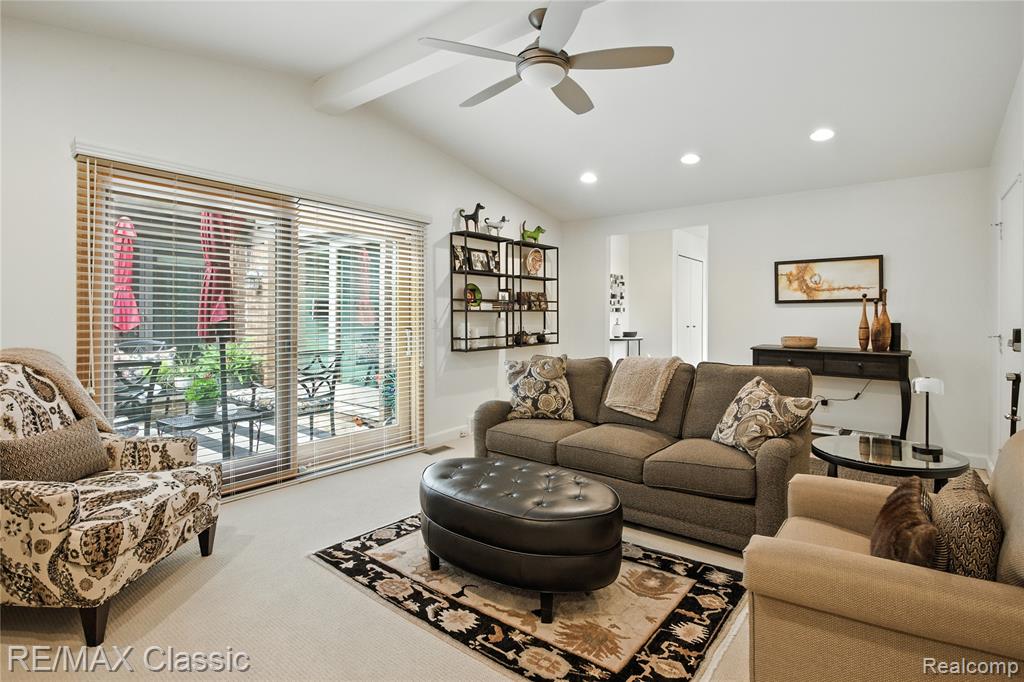 4022 CHABLIS Street, West Bloomfield, MI 48323 — Photo 12