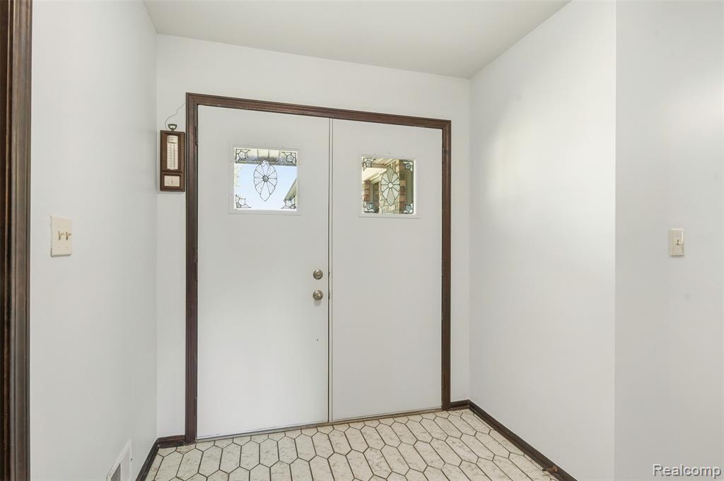 29940 29 Mile Road, Lenox, MI 48048 — Photo 5
