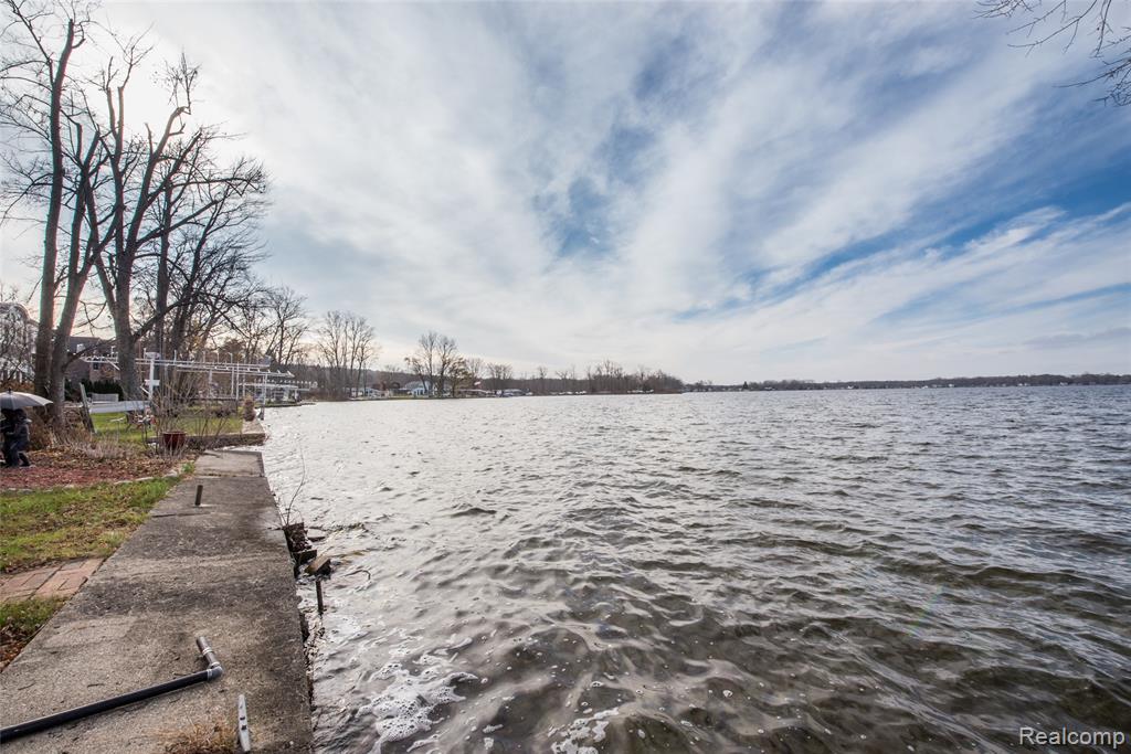 9109 McGregor Road, Pinckney, MI 48169 — Photo 4