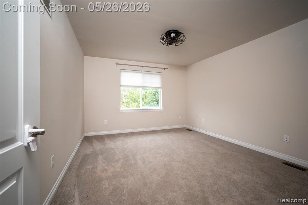 42384 Gateway Dr, Plymouth, MI 48170 — Photo 15