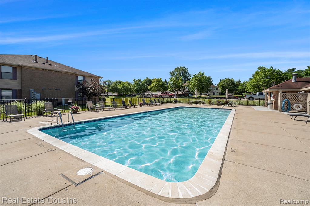 61023 Greenwood Drive, South Lyon, MI 48178 — Photo 23
