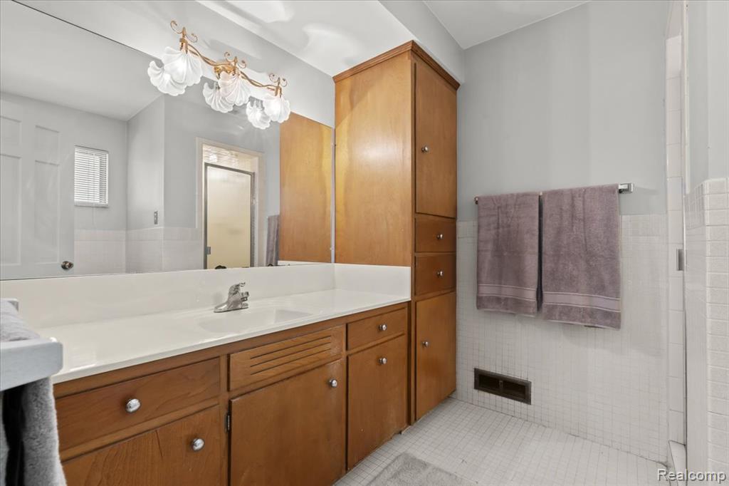 4401 Chisholm Trail Trail, Bloomfield Hills, MI 48301 — Photo 20