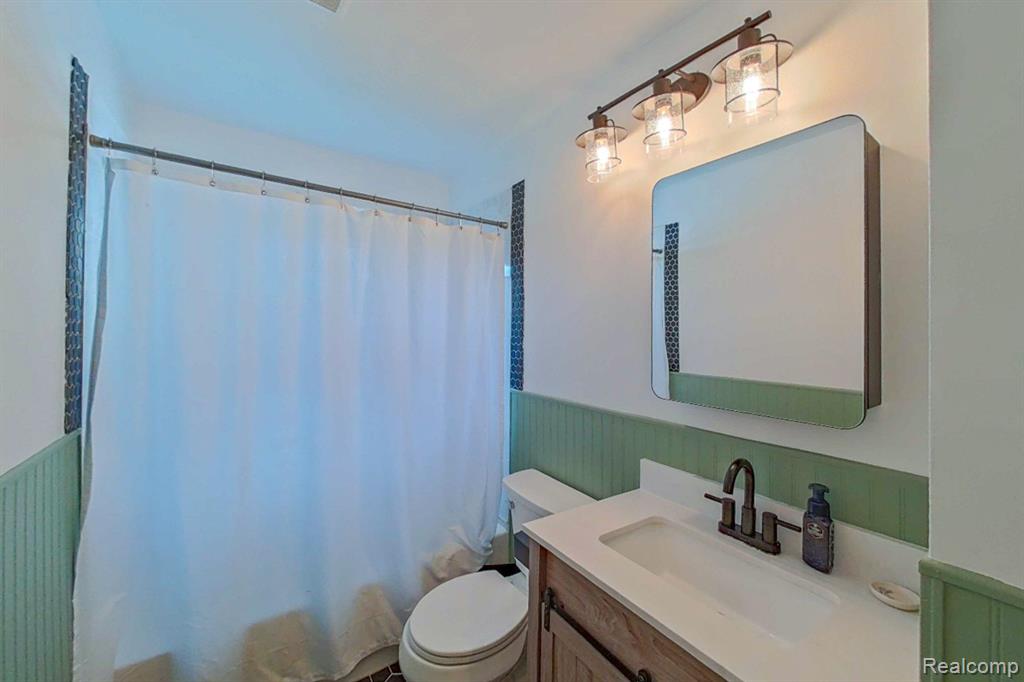 631 NORCHESTER Street, South Lyon, MI 48178 — Photo 15