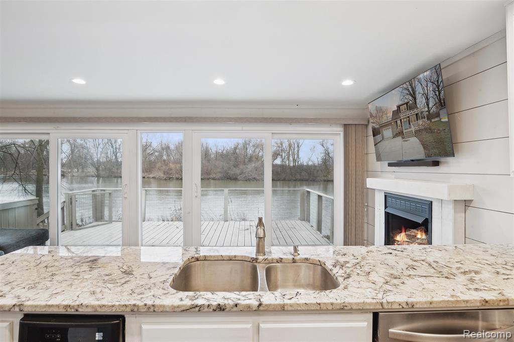 8309 N CUSTER Road, Monroe, MI 48162 — Photo 9