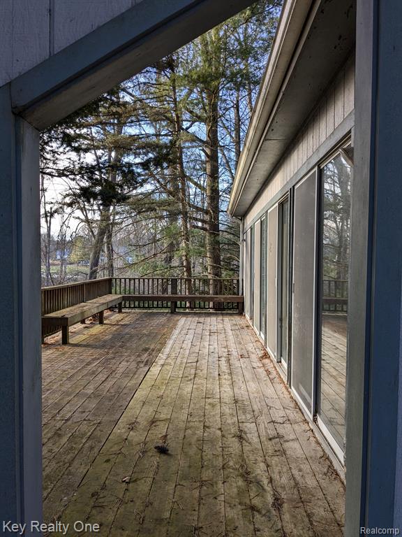 150 PORTER Lane, Leonard, MI 48367 — Photo 14