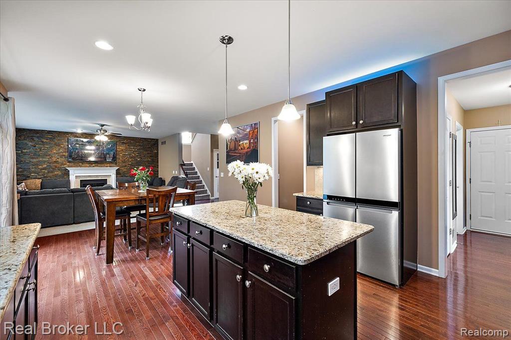 5633 GOLF POINTE Drive, Clarkston, MI 48348 — Photo 44