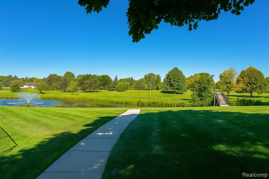 1823 Brentwood Drive, Troy, MI 48098 — Photo 37