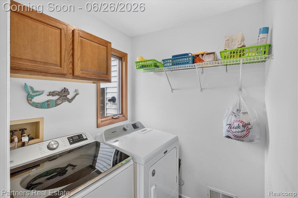 627 W Caledonia Street, Howell, MI 48843 — Photo 22